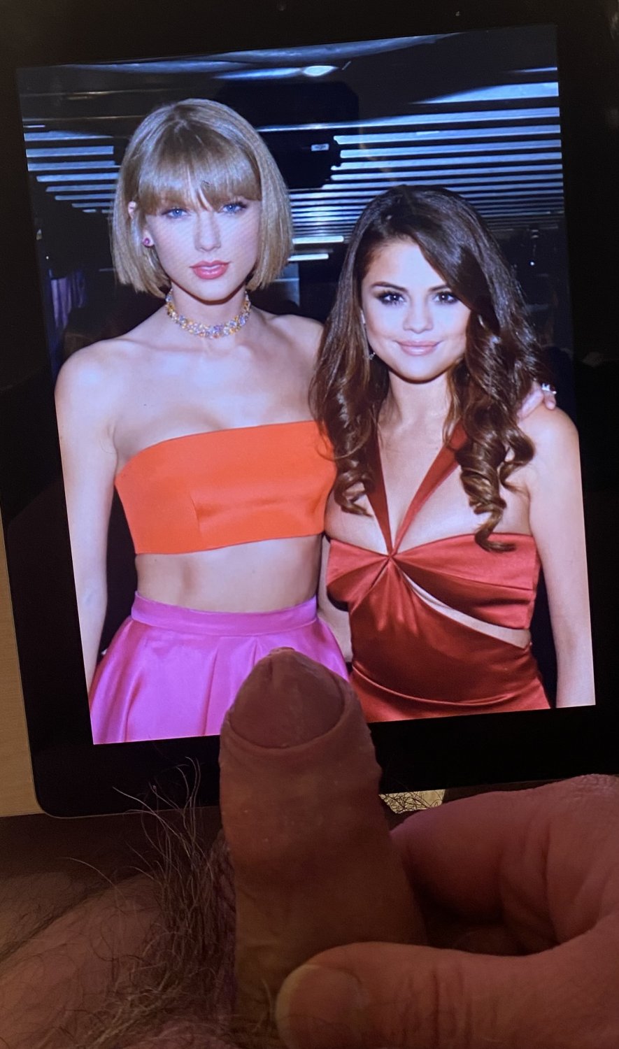 Taylor & Selena Cum Tribute #xr1edO2h
